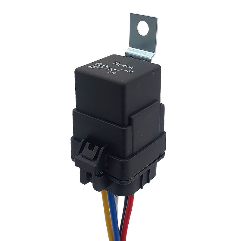 thumbnail interactive-video image 1 of ALNA 12V 40A 5-Pin SPDT Changeover Relay With Diode Protection & Weatherproof Harness 1 of 4